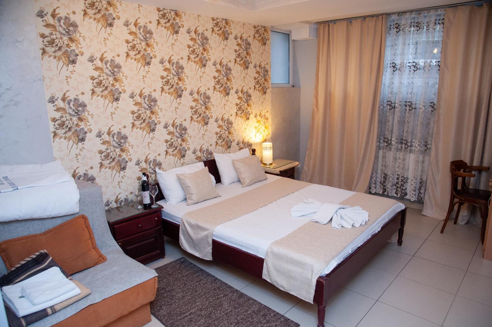 Hotel North City Titova Mitrovica Exterior foto